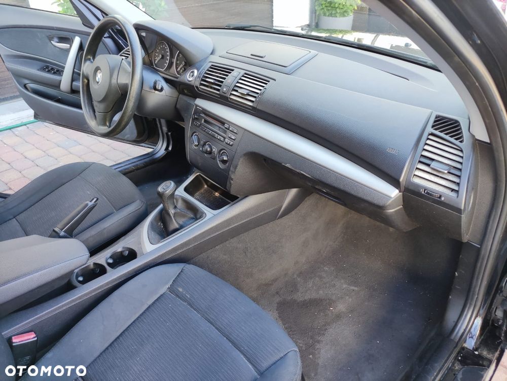 BMW Seria 1 - 25