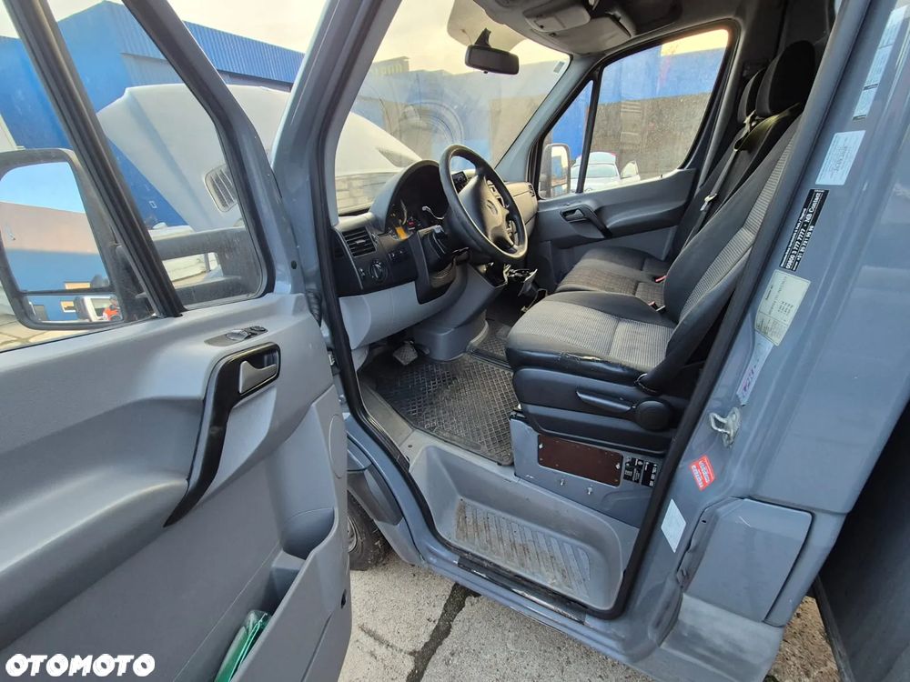 Mercedes-Benz Sprinter - 8