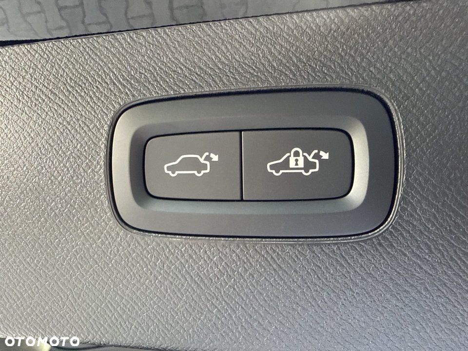 Volvo XC 90 - 22