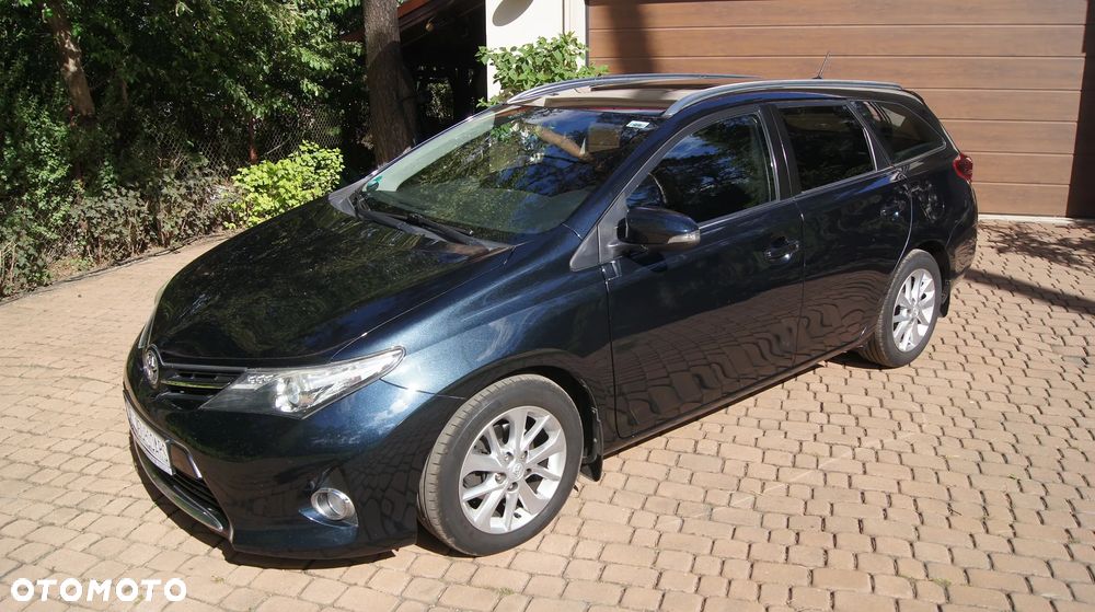 Toyota Auris 1.6 Valvematic Comfort - 2