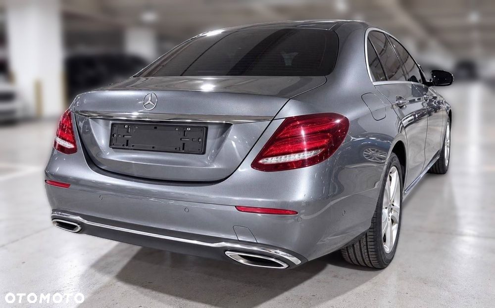 Mercedes-Benz Klasa E - 17