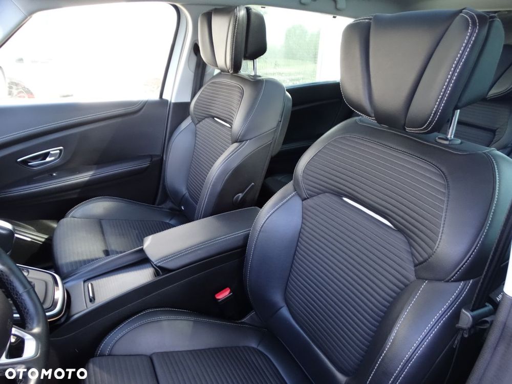 Renault Grand Scenic - 11