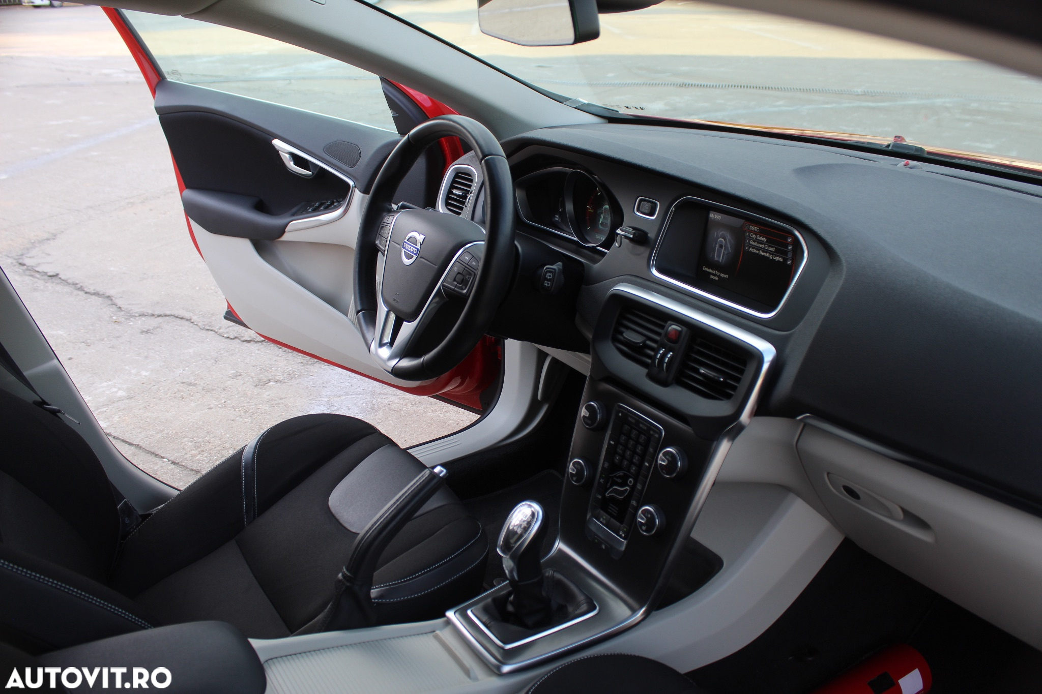Volvo V40 D2 Momentum - 22