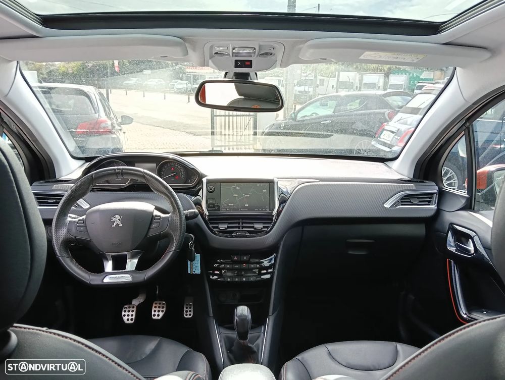 Peugeot 208 - 18