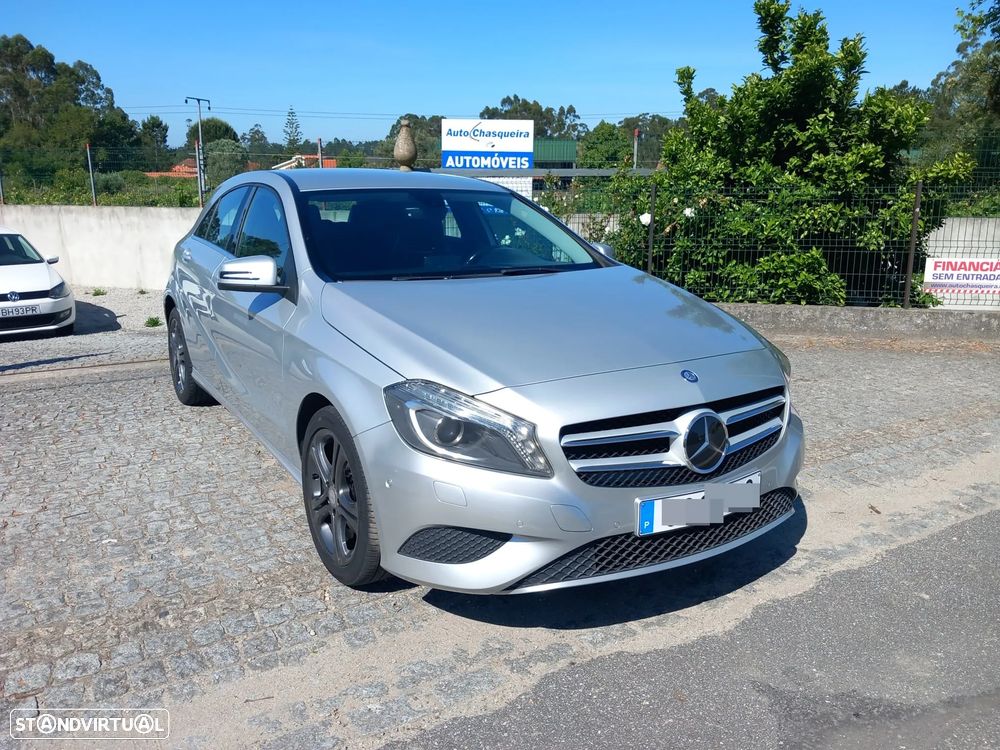 Mercedes-Benz A 200 2013 photo 2