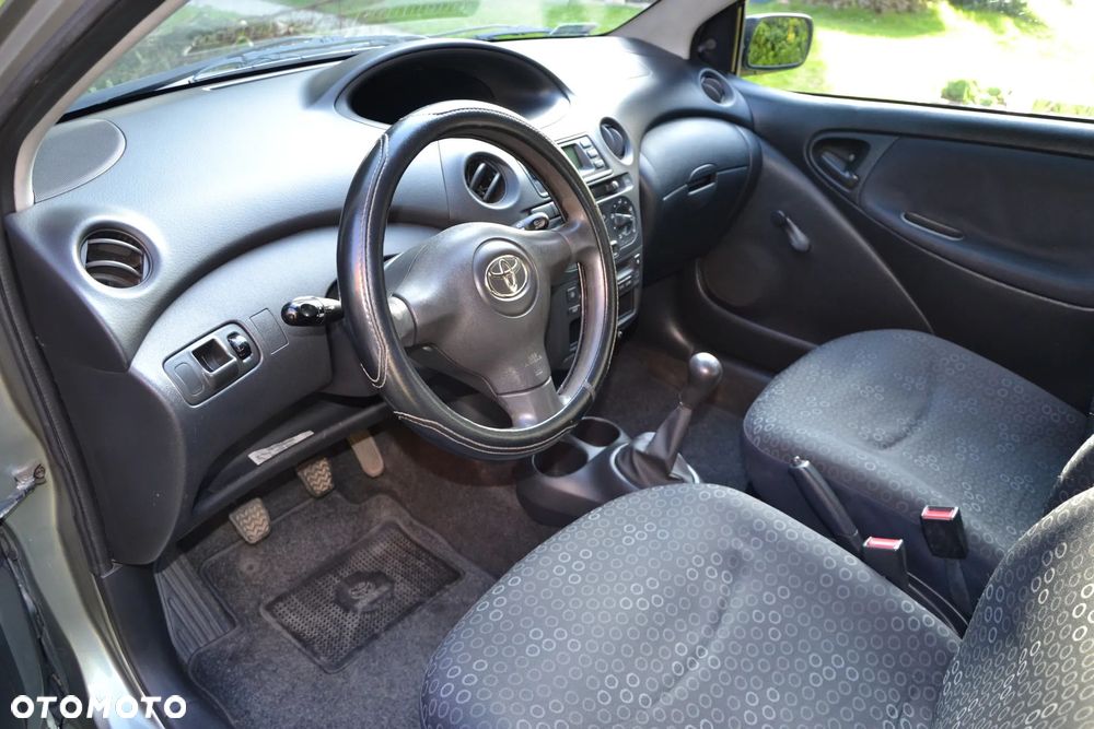 Toyota Yaris 1.3 Luna - 8