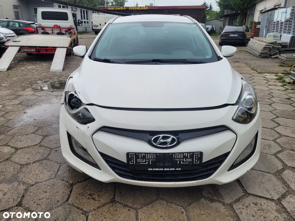 Hyundai i30 blue 1.6 CRDi YES Gold - 2