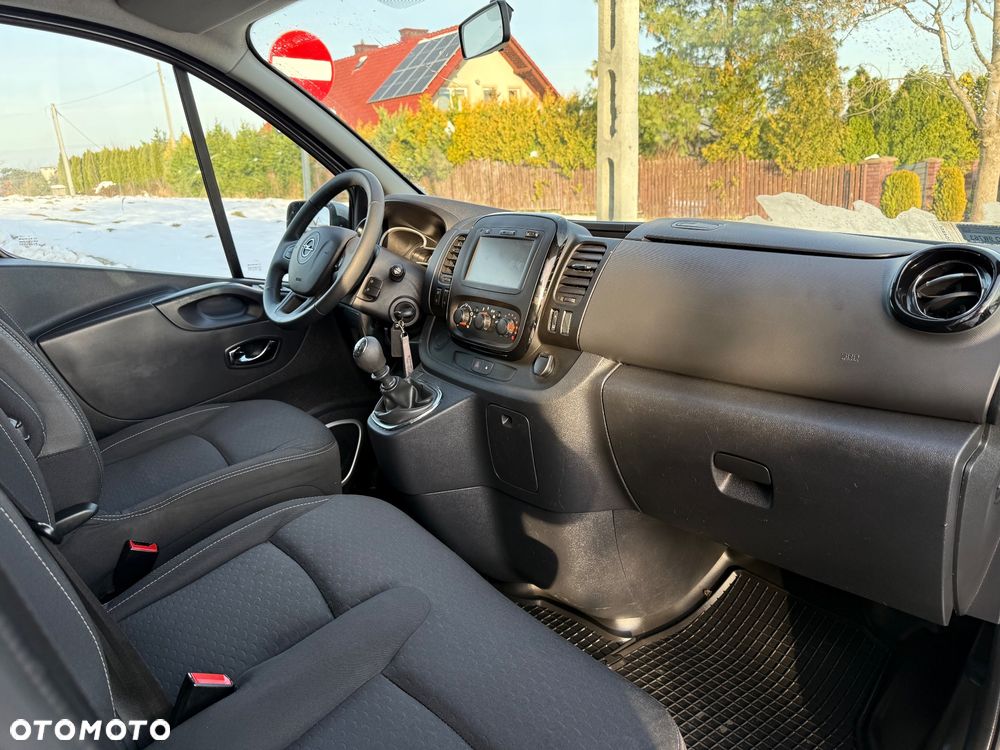 Opel Vivaro - 10