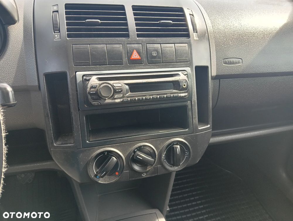 Volkswagen Polo - 13