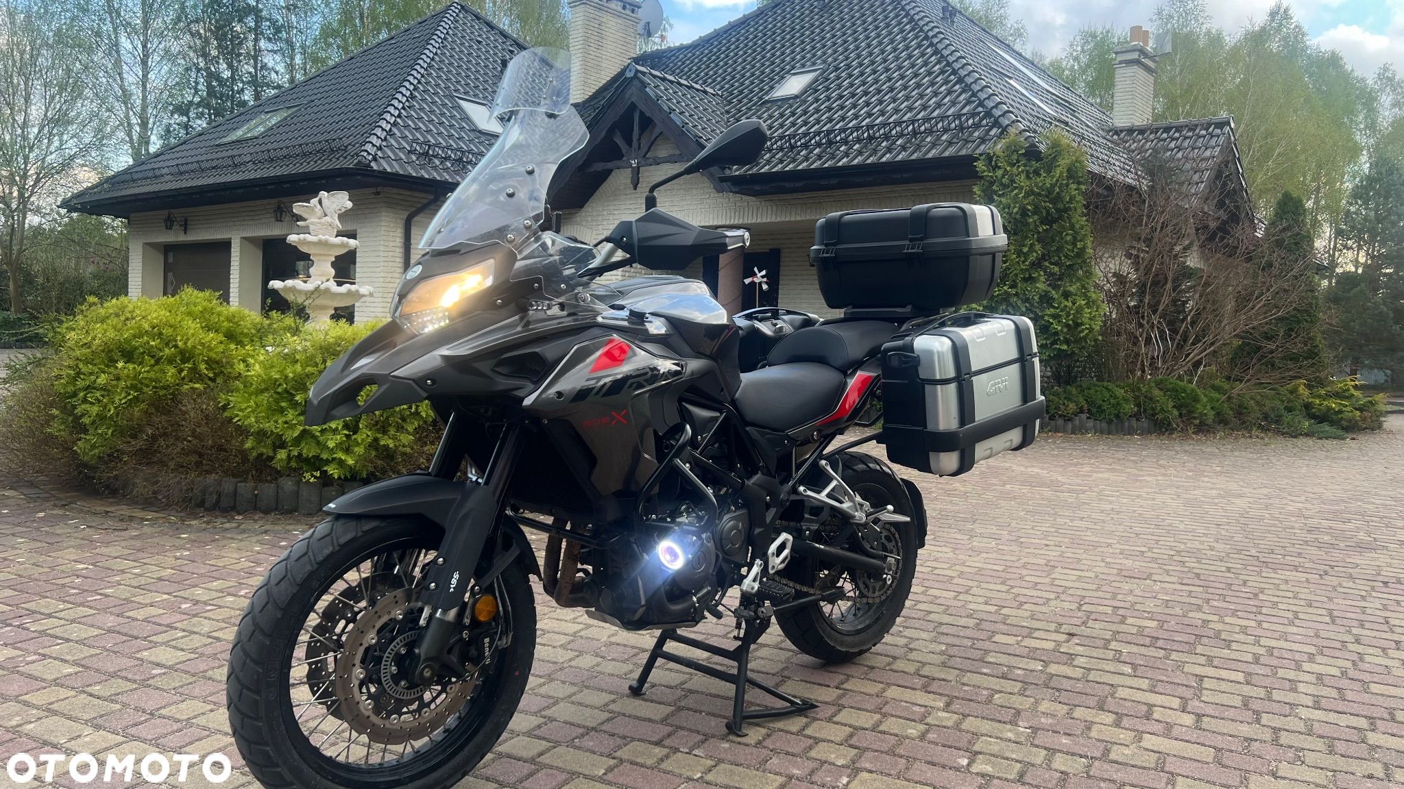 Benelli TRK 702X - 1