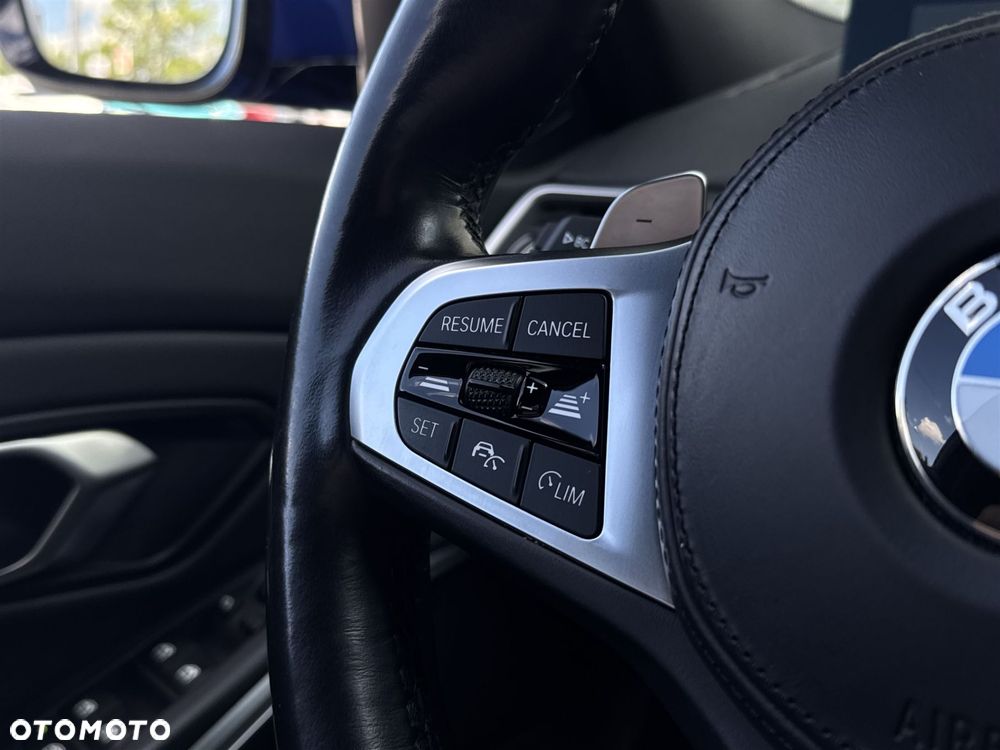 BMW Seria 3 320d xDrive - 11