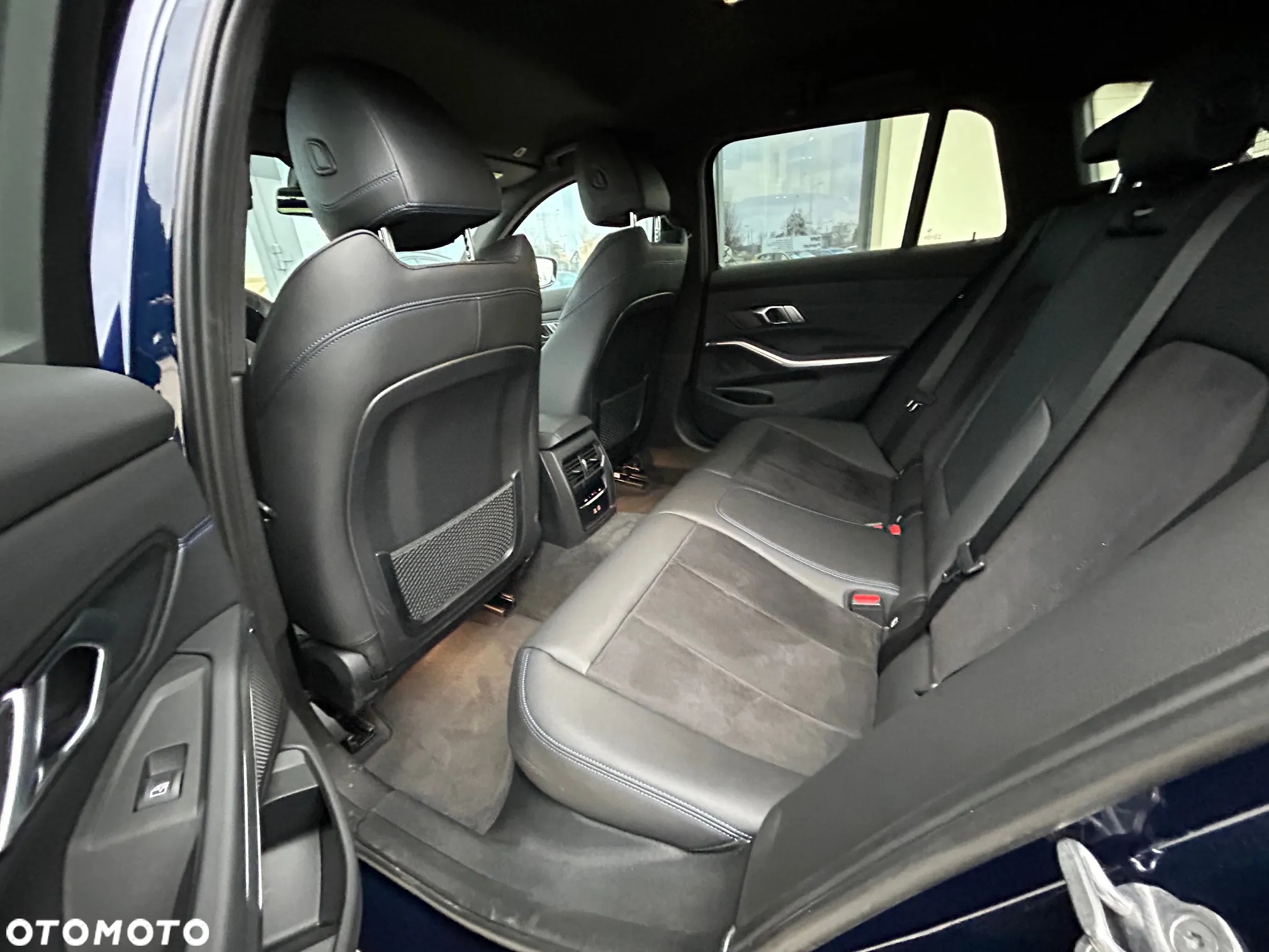 BMW Seria 3 320d M Sport sport - 12