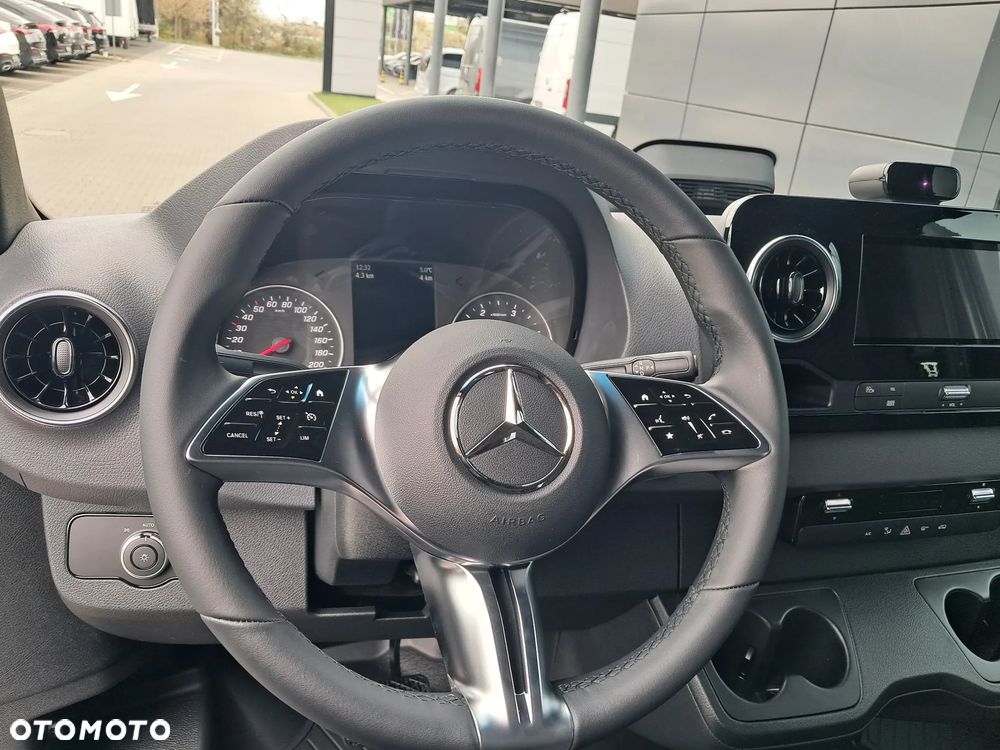 Mercedes-Benz Sprinter 317 CDI Furgon PRO długi 4325 mm L3H2 - 16