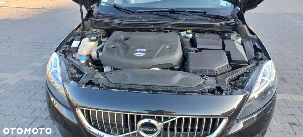 Volvo V40 D4 Drive-E Ocean Race - 5