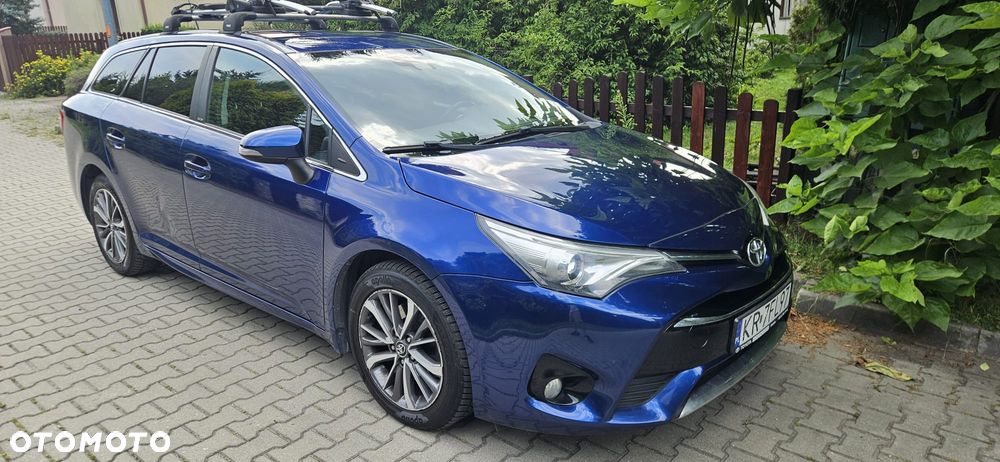 Toyota Avensis 2.0 D-4D Premium - 11