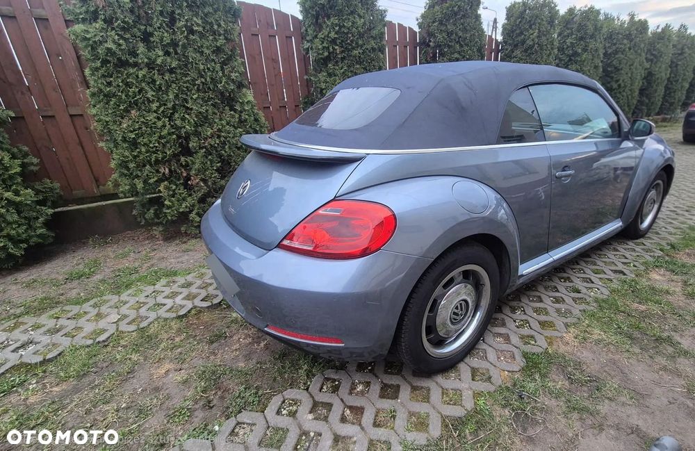 Volkswagen New Beetle - 4