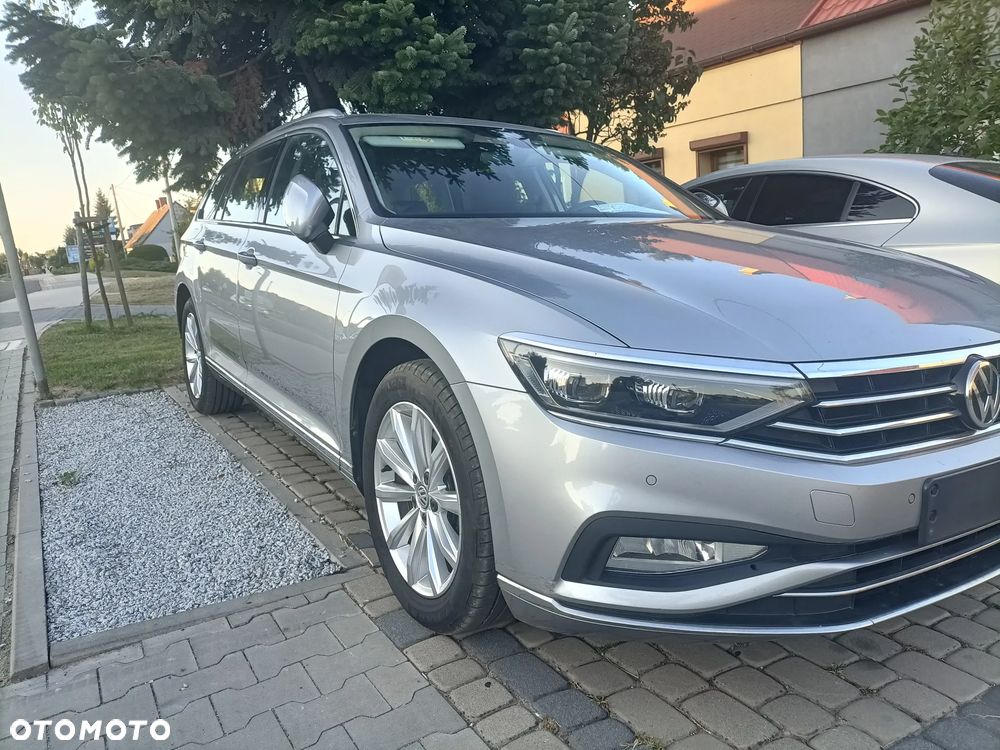 Volkswagen Passat 2.0 TDI SCR DSG Comfortline - 2