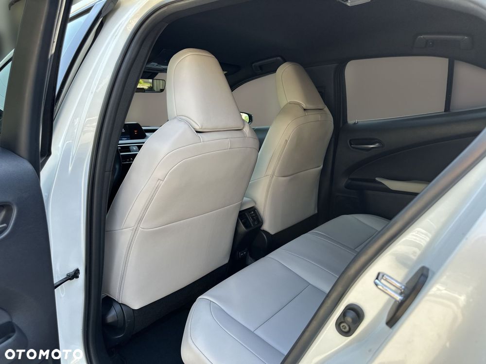 Lexus UX 250h GPF F Impression 2WD - 12