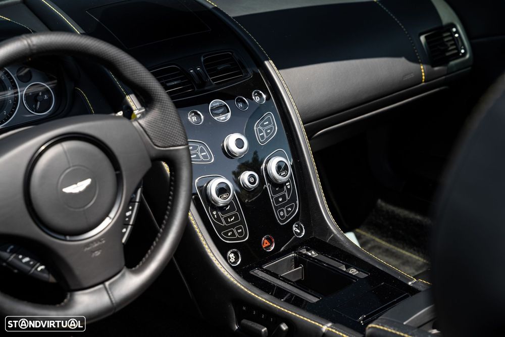 Aston Martin Vantage Roadster 2015 photo 5