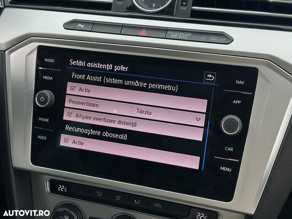 Volkswagen Passat 1.6 TDI SCR DSG Comfortline - 23