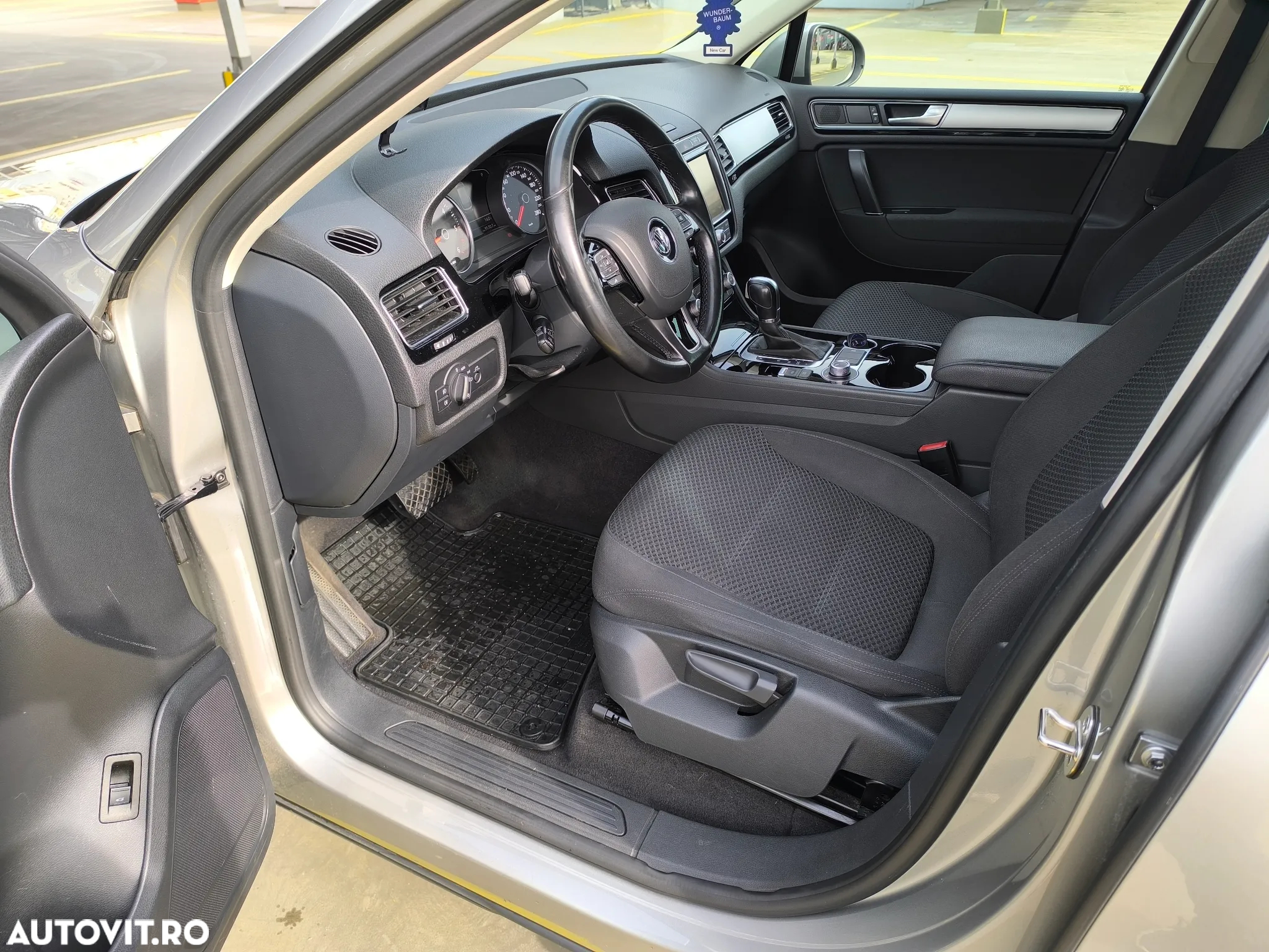 Volkswagen Touareg 3.0 V6 TDI BMT - 8