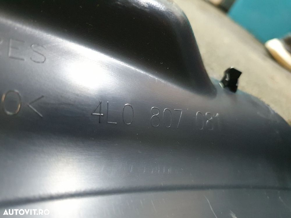 Capac panou frontal AUDI Q7 4LB 2006 - 2016, Break 3.0 TDI quattro BUG  4L0807081 - 4