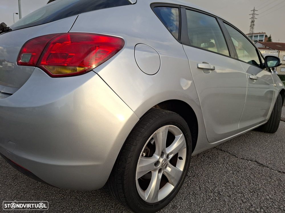 Opel Astra 1.4 Enjoy - 23