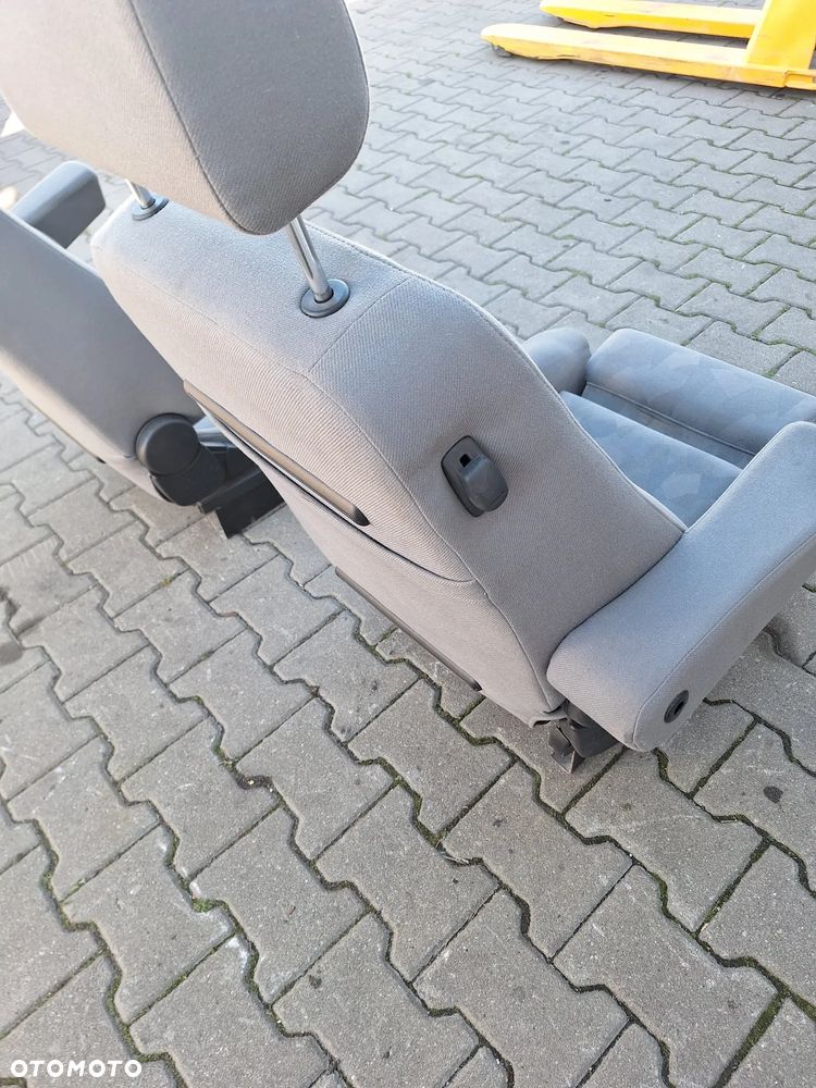 FOTEL LEWY PRAWY PRZÓD KIEROWCY PODŁOKIETNIK VW - 10