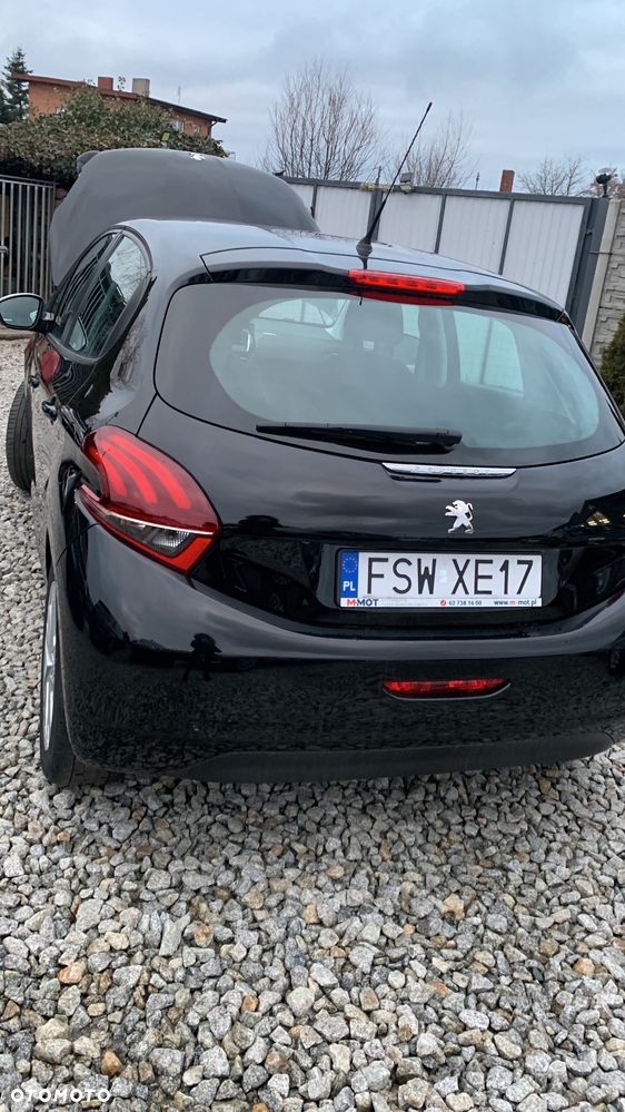Peugeot 208 - 3