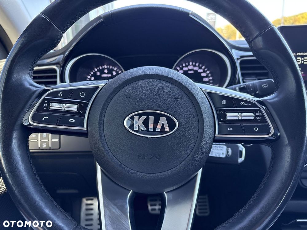 Kia Ceed - 22