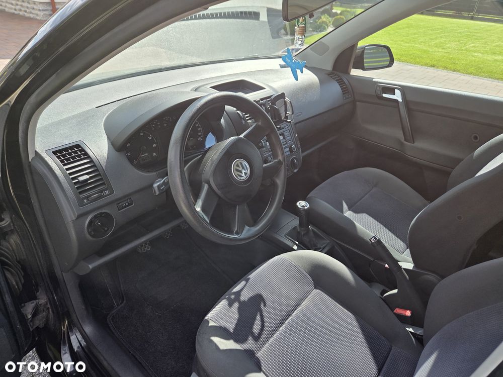 Volkswagen Polo 1.4 16V Comfortline - 8