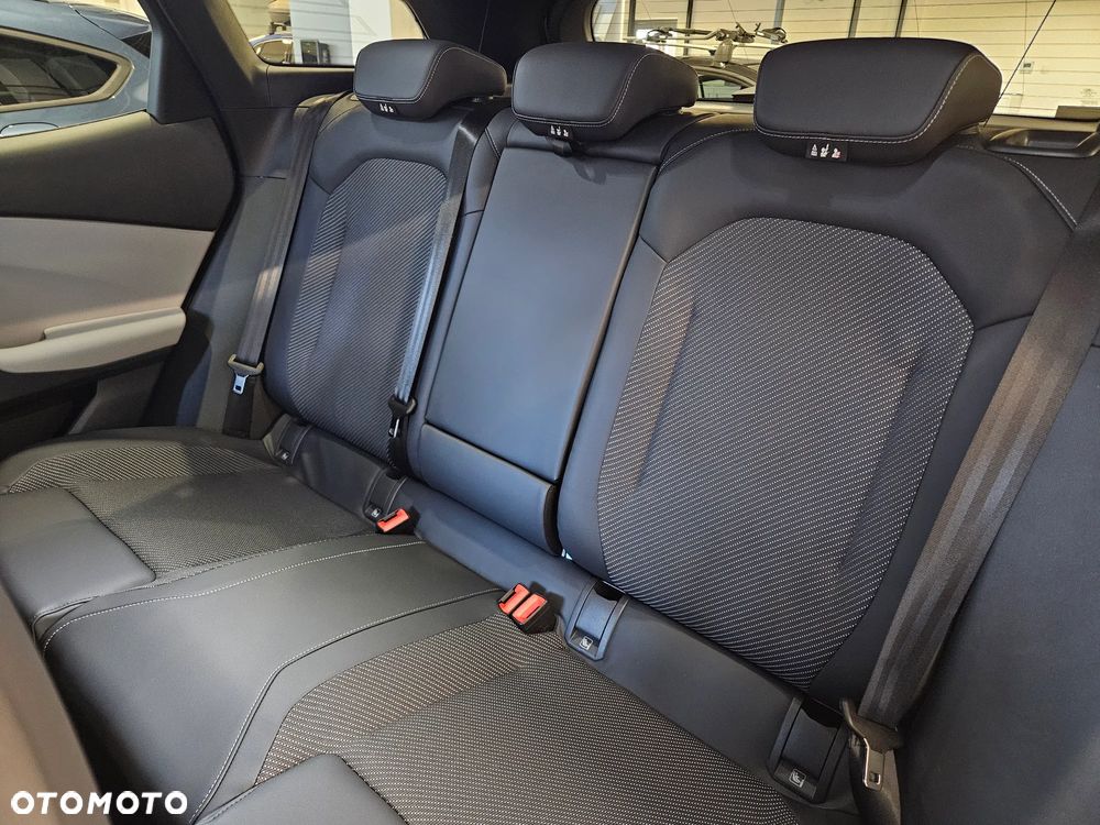 Ford Explorer 77kWh RWD - 16