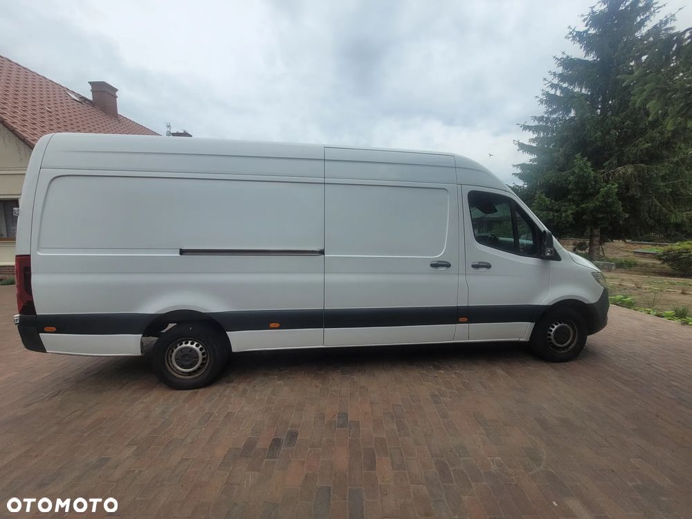 Mercedes-Benz Sprinter 319 - 5