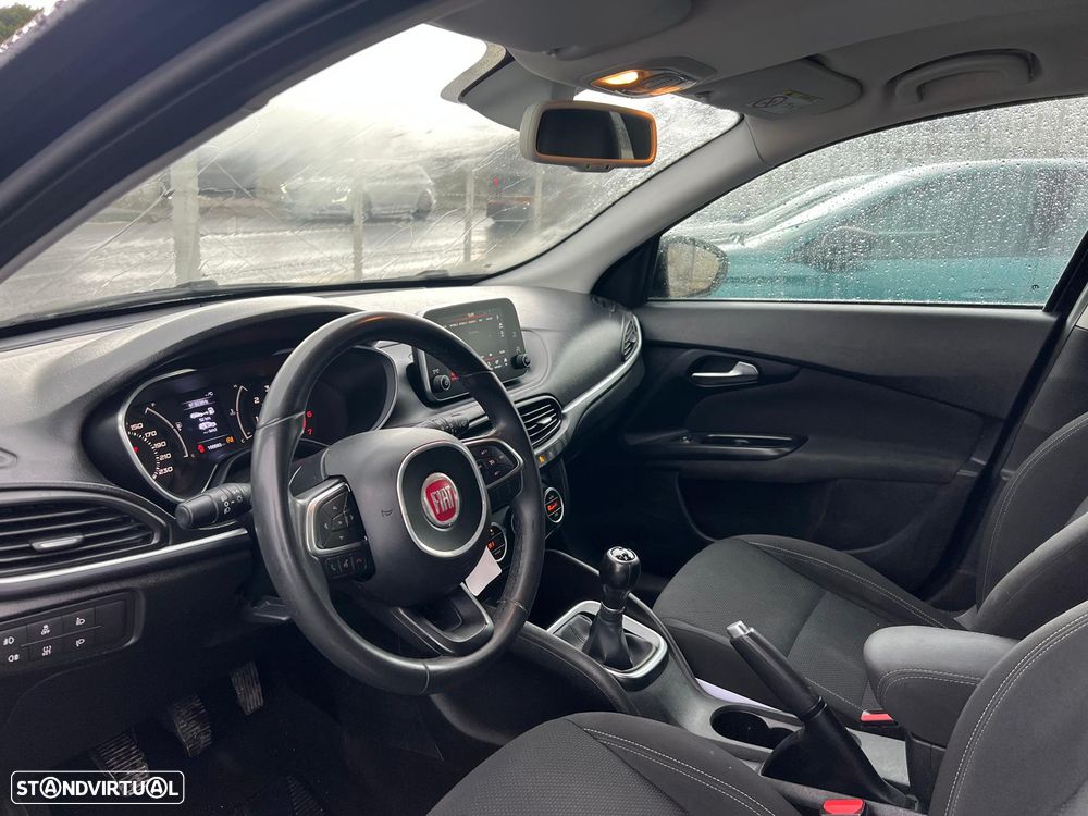 Fiat Tipo Station Wagon 1.3 M-Jet Lounge Tech - 9