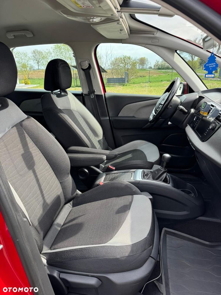 Citroën C4 Picasso 1.2 PureTech MoreLife - 8