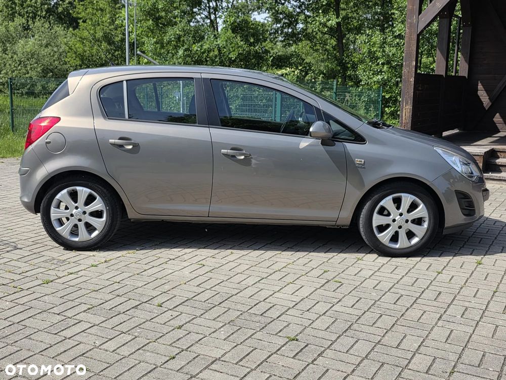 Opel Corsa 1.4 16V Active - 2