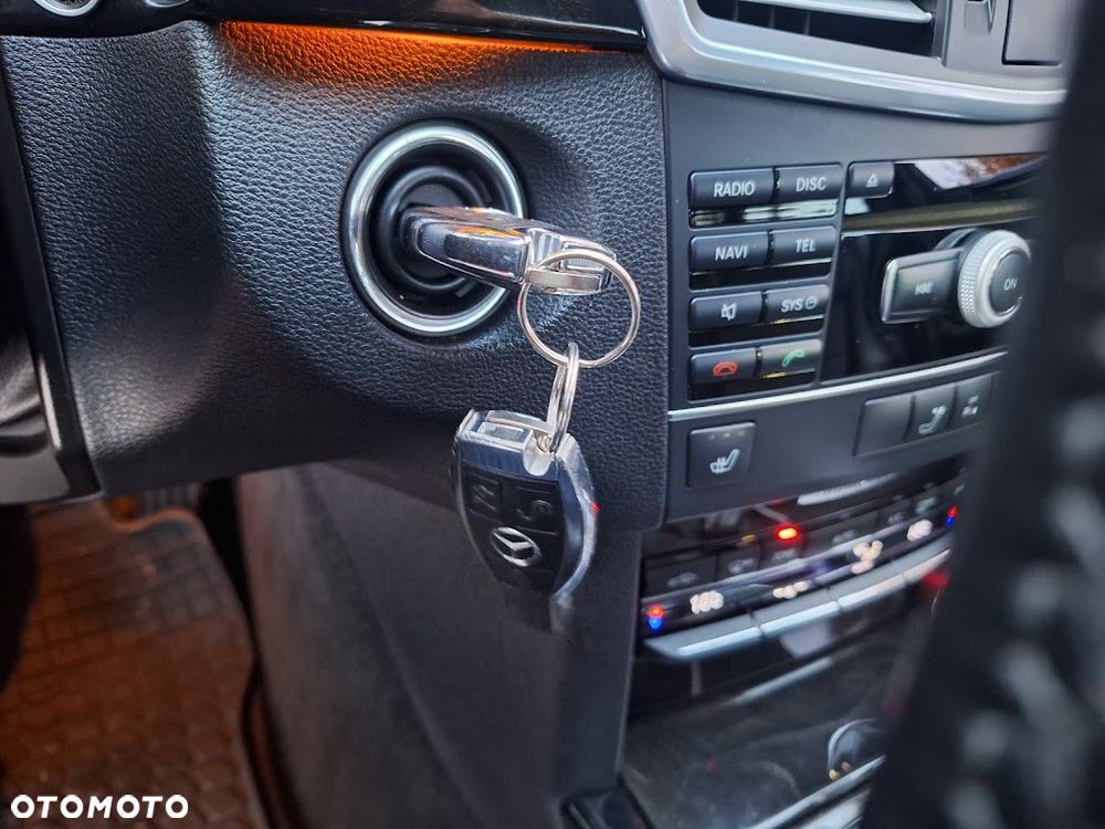 Mercedes-Benz Klasa E 200 CGI BlueEFFICIENCY 7G-TRONIC Avantgarde - 23