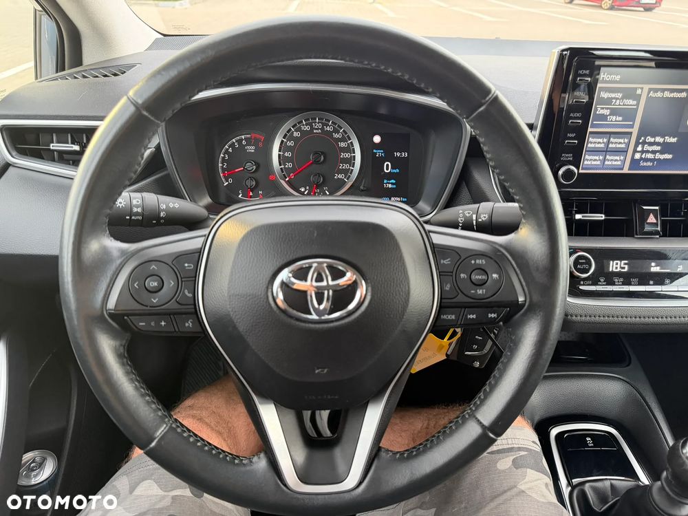 Toyota Corolla 1.5 Comfort - 17