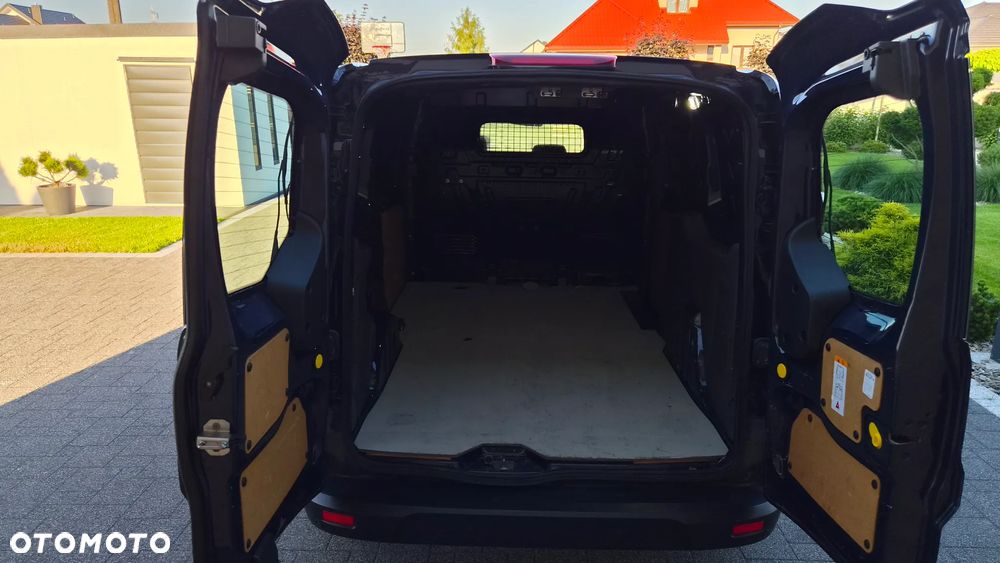 Ford Transit Connect - 32