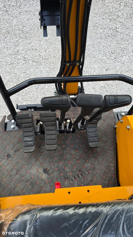 Inny Minikoparka HT15PRO - 13