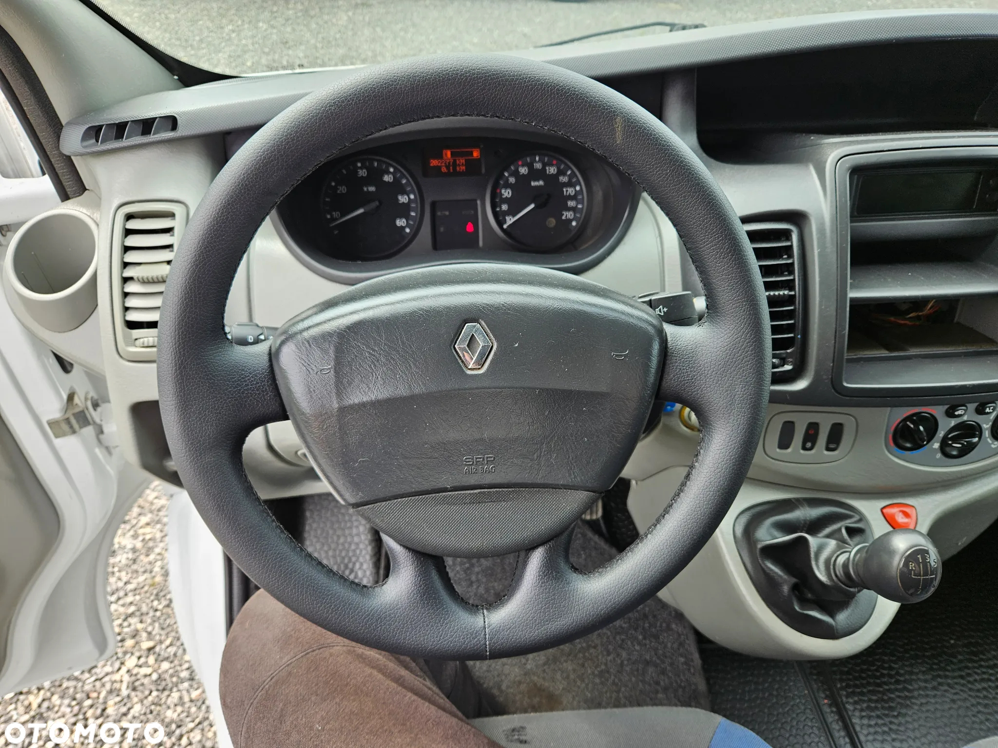 Renault Trafic / 2.0 DCI 90KM / Furgon L1H1 / Klima / HAK / - 14