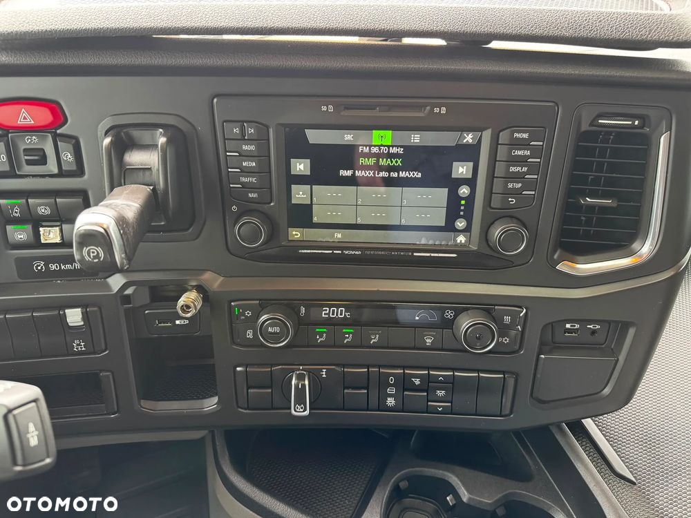 Scania R410 A4X2NA 4 PODUSZI - 23