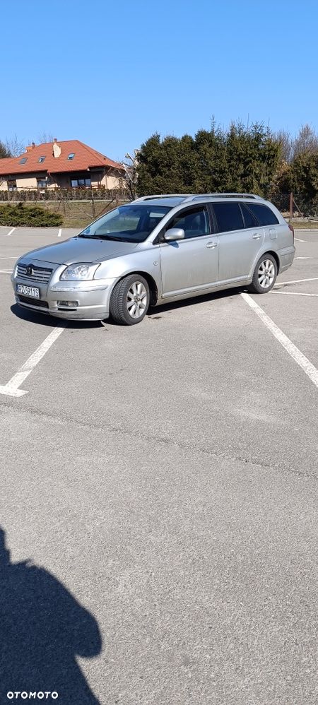 Toyota Avensis - 1