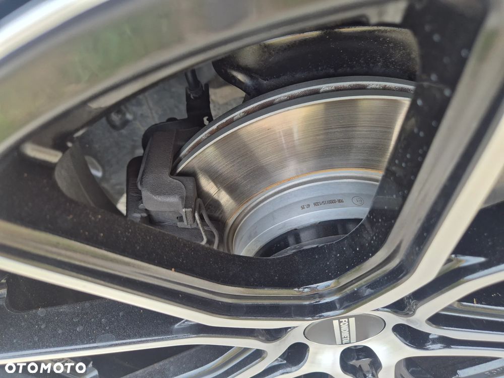 Audi A4 Avant 35 TDI S tronic S line - 32