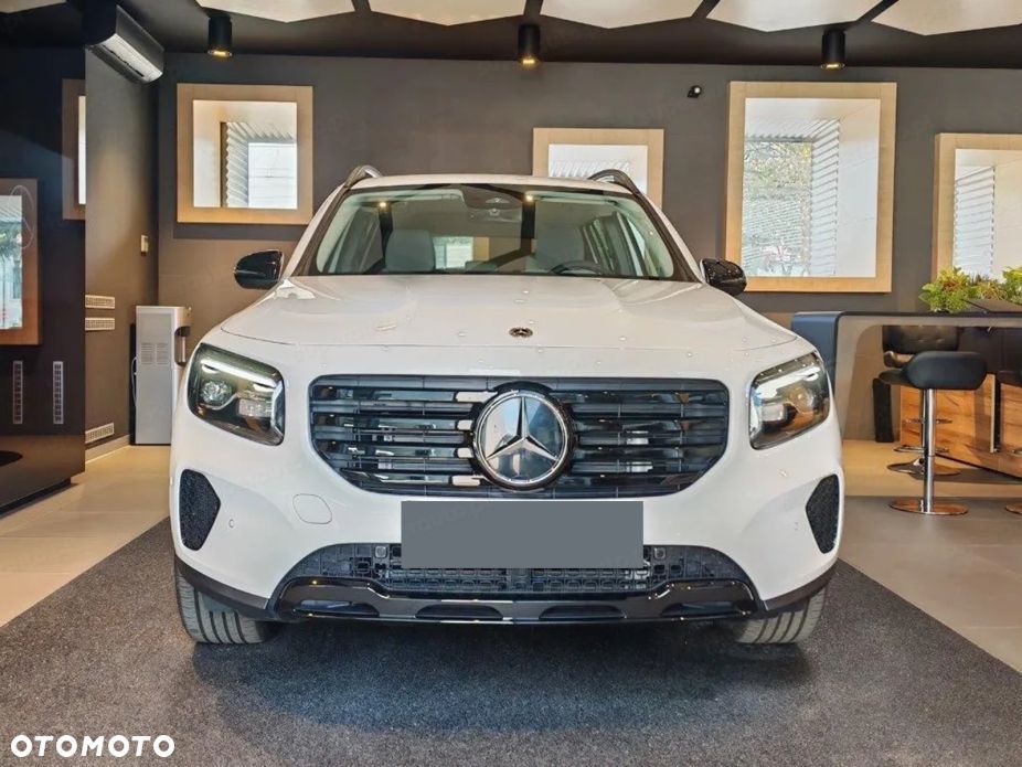 Mercedes-Benz GLB - 2