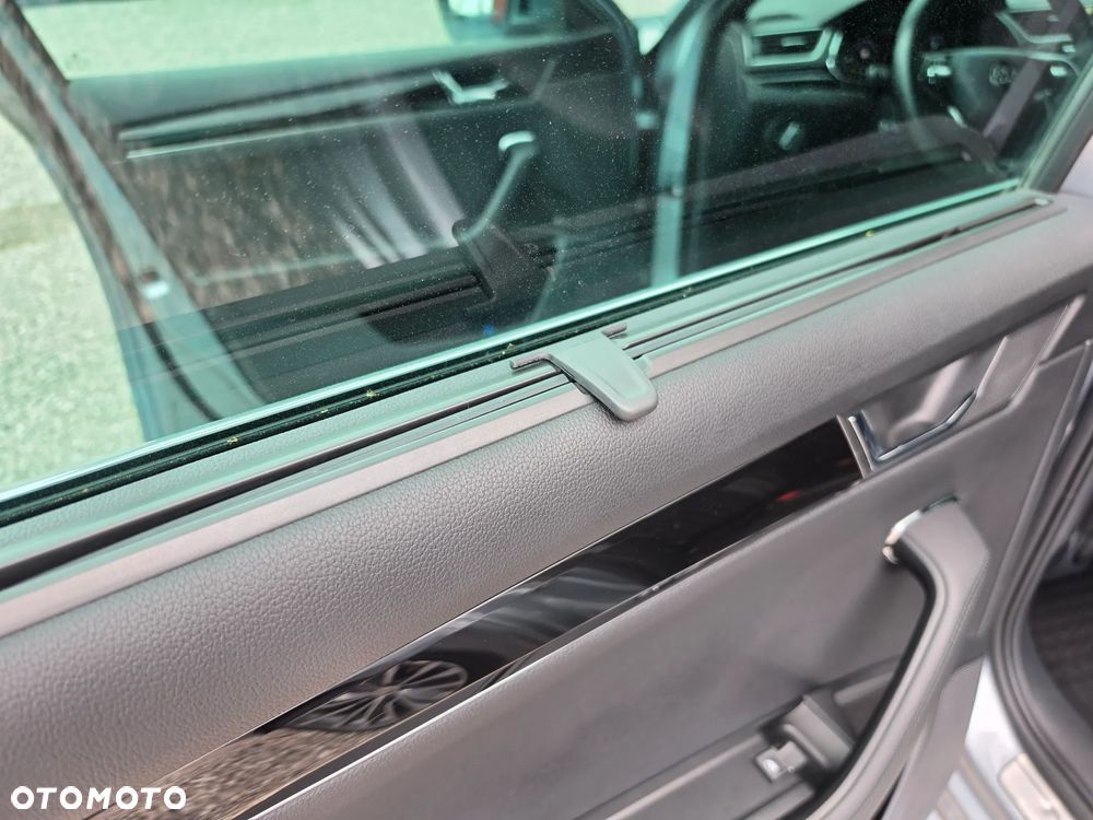 Skoda Superb 2.0 TDI SCR L&K DSG - 13