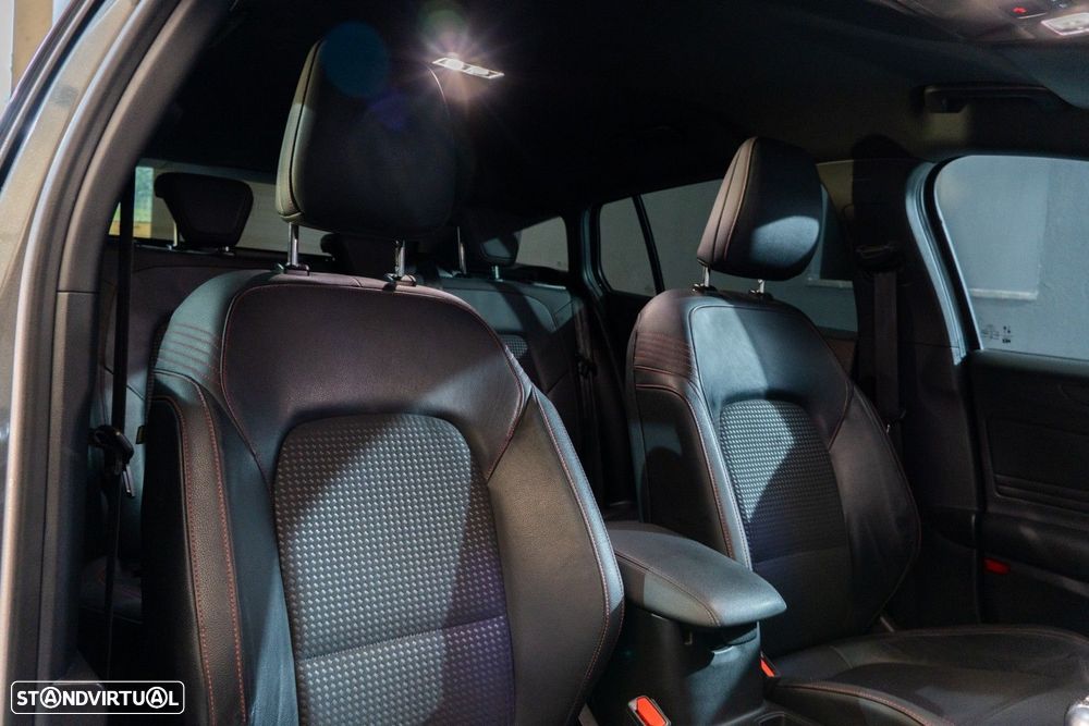 Ford Focus SW 1.5 TDCi EcoBlue ST-Line - 11