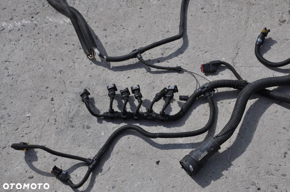 WIĄZKA INSTALACJA SKRZYNI BIEGÓW SILNIKA MASSEY FERGUSON 7480 6480 6485 - 6