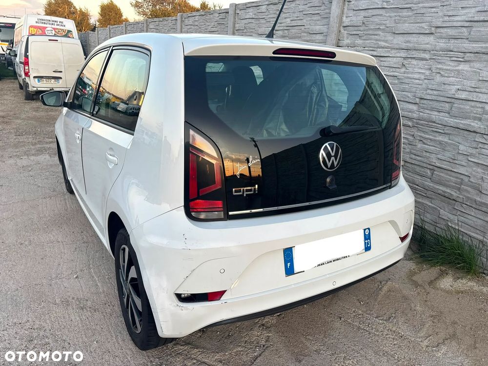 Volkswagen up! Active - 35