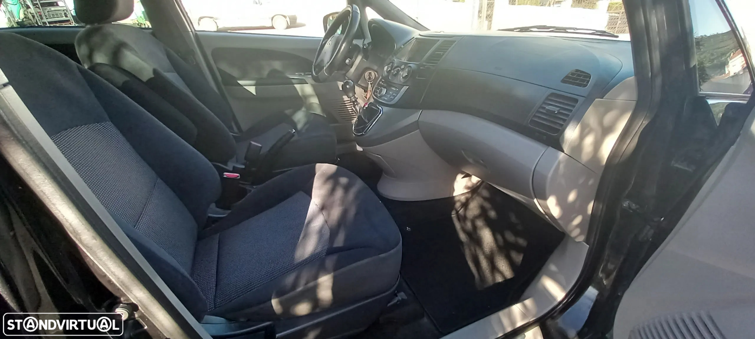 Mitsubishi Grandis 2.0 DI-D Insport - 14